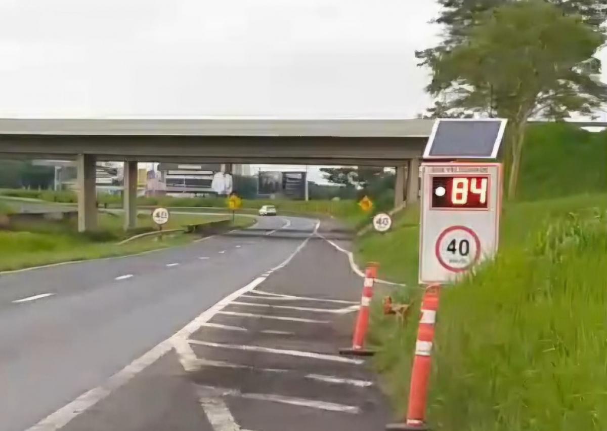 Equipamento instalado na Euclides da Cunha, em Mirassol, causa estranheza entre os motoristas