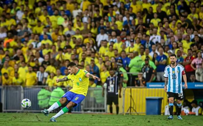 Olé e vergonha: Brasil cai para Argentina em jogo marcado por pancadaria